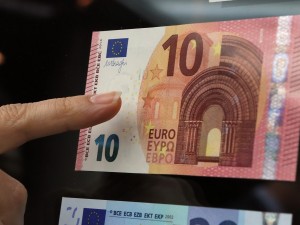10 euro da domani la nuova serie Europa
